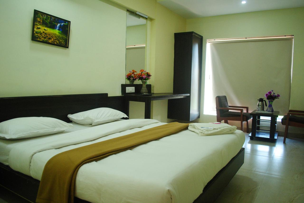 Safari Hotel & Resort Somnath Ngoại thất bức ảnh